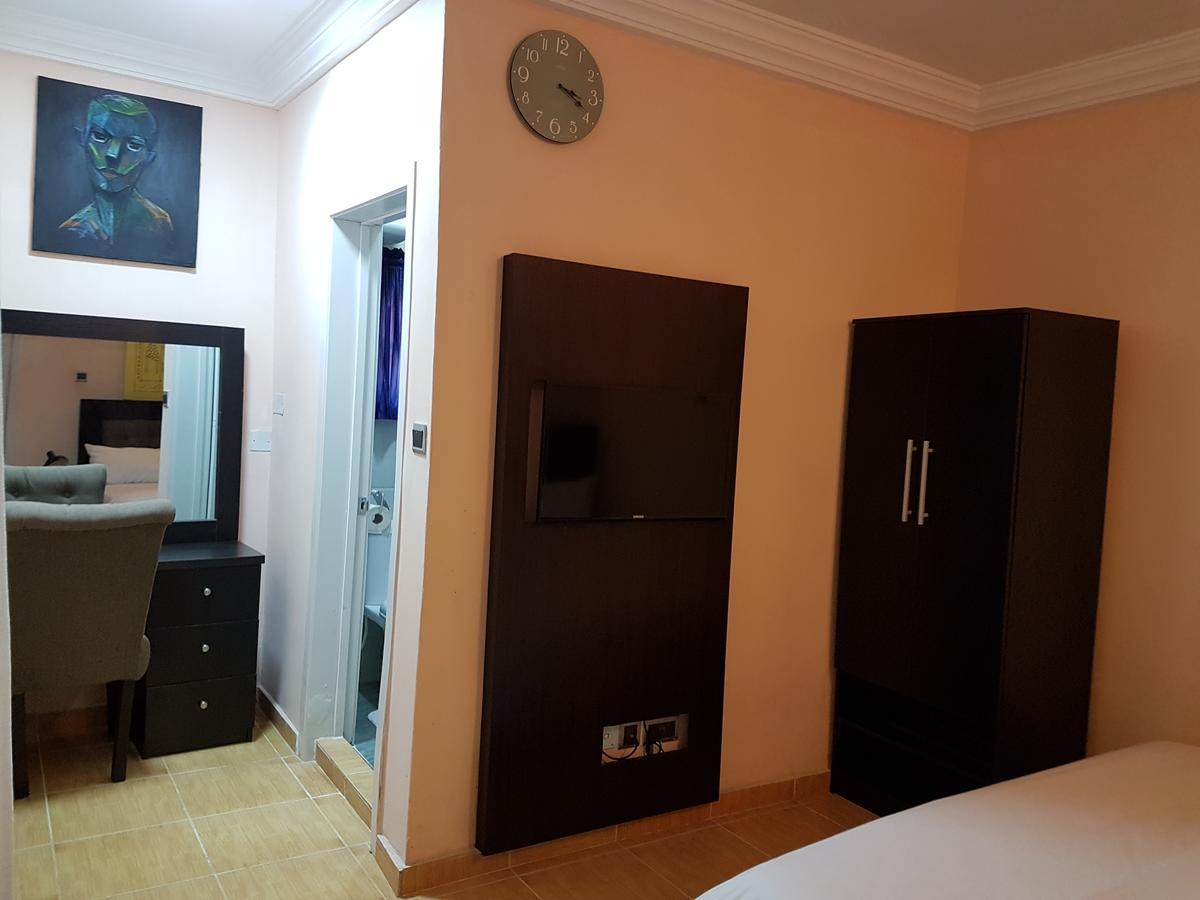 Hillside Gardens Ltd Hotel Lagos Bagian luar foto