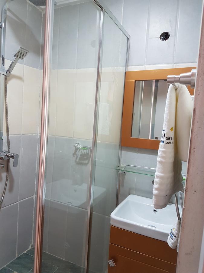 Hillside Gardens Ltd Hotel Lagos Bagian luar foto