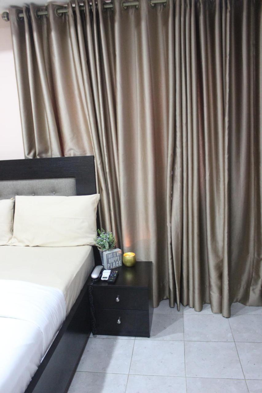 Hillside Gardens Ltd Hotel Lagos Bagian luar foto
